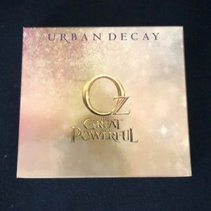 Urban decay wizard of OZ Glinda palette